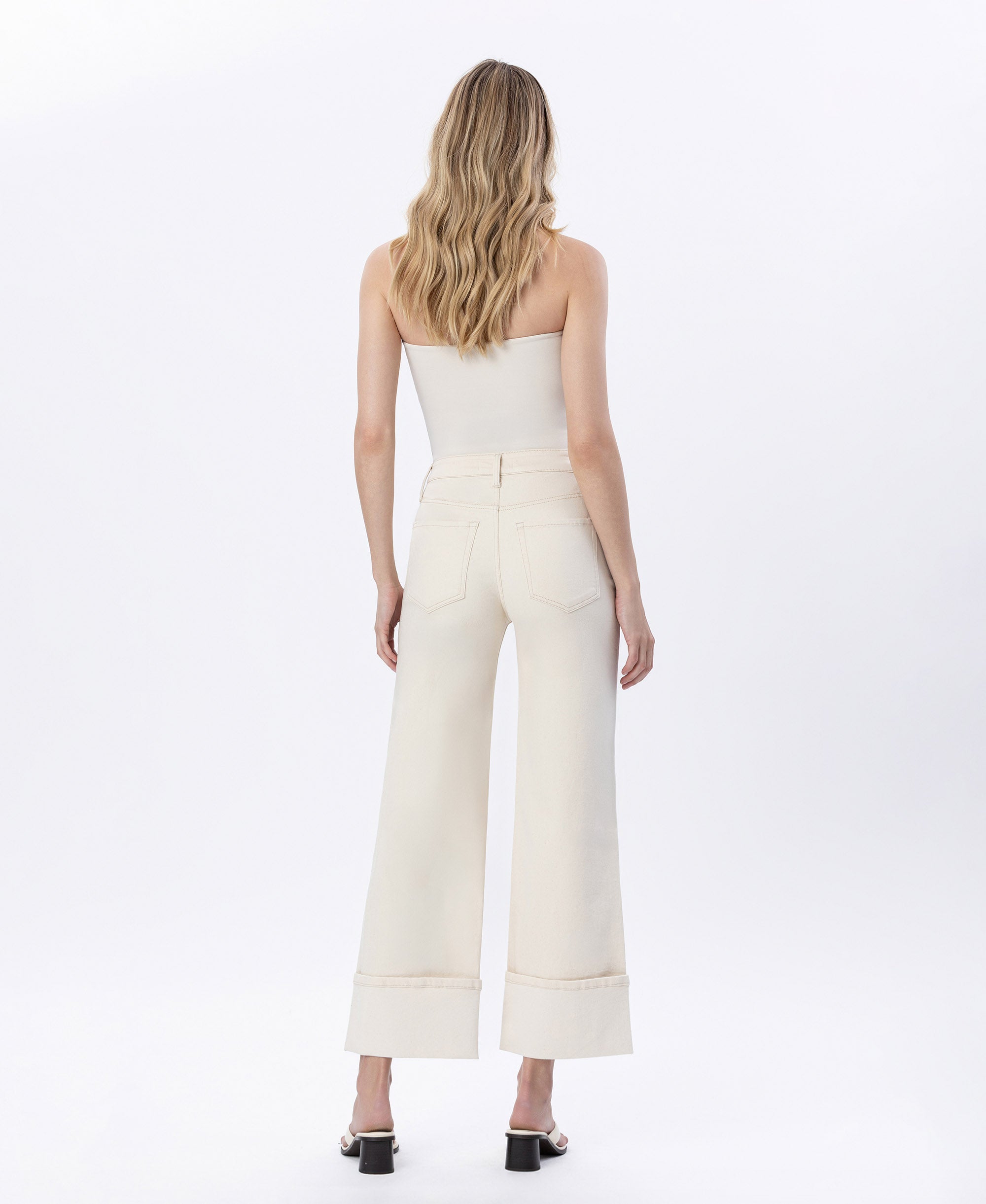 レーヴァンナムぺーじ VERVET Radiant Symphony Super High Rise Cuffed Wide Leg Jeans